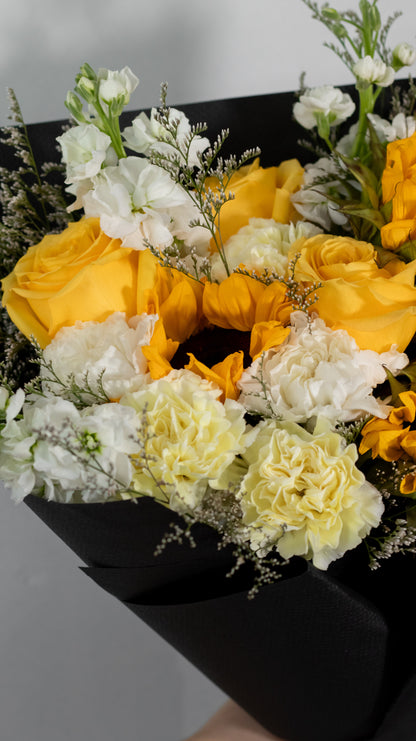 Golden Radiance Bouquet